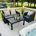Woodpark Lodge With Hot Tub