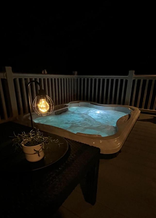 Woodpark With Hot Tub York