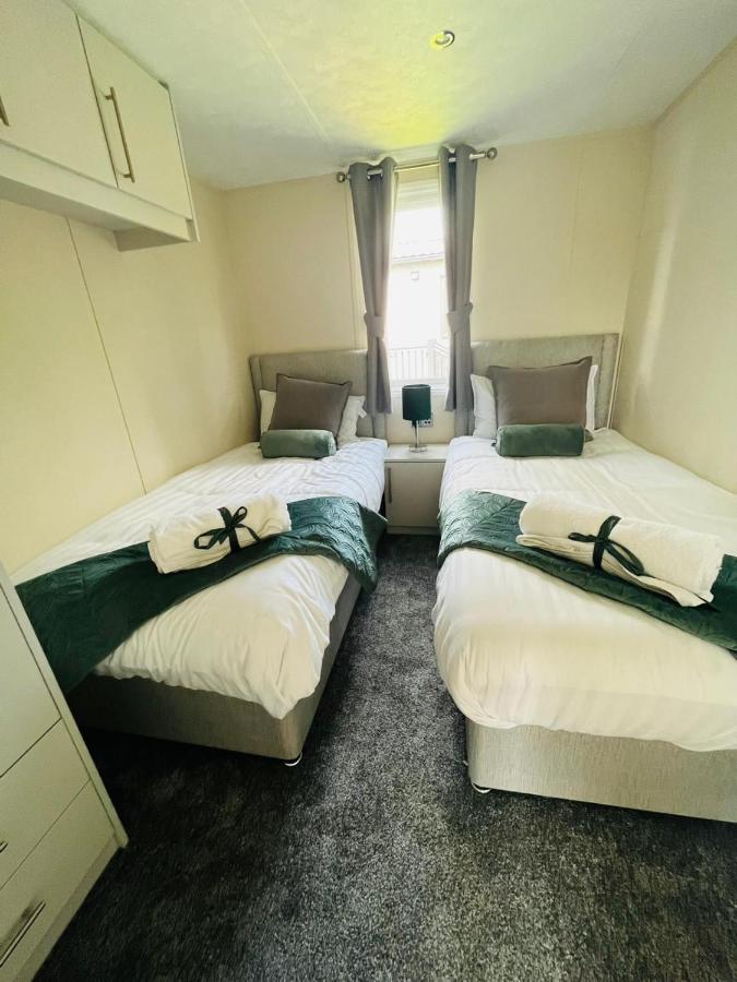 Holiday home Woodpark With Hot Tub York